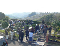 鎌倉霊園にある教会の墓地での墓前礼拝